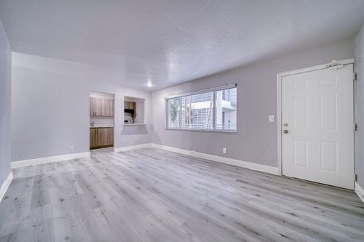 Modern Renovated Unit in North Miami! – photo 1