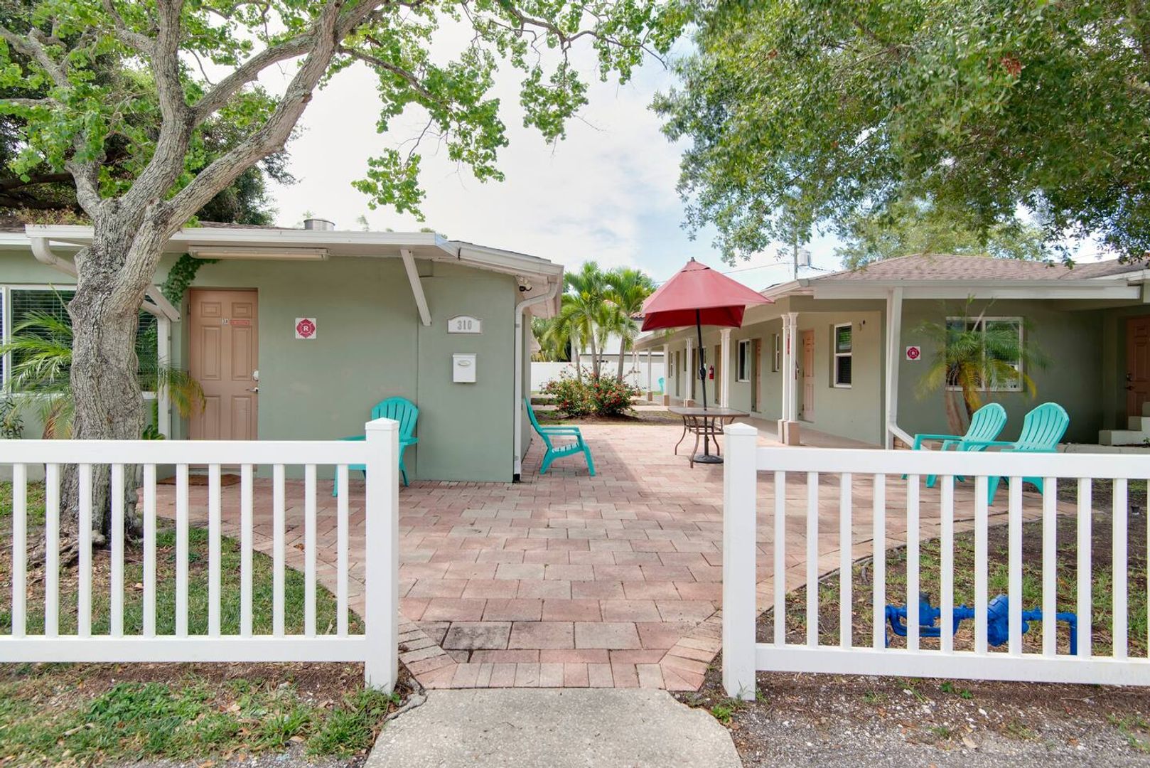 Saint Petersburg Apartment: 310 24th Ave N