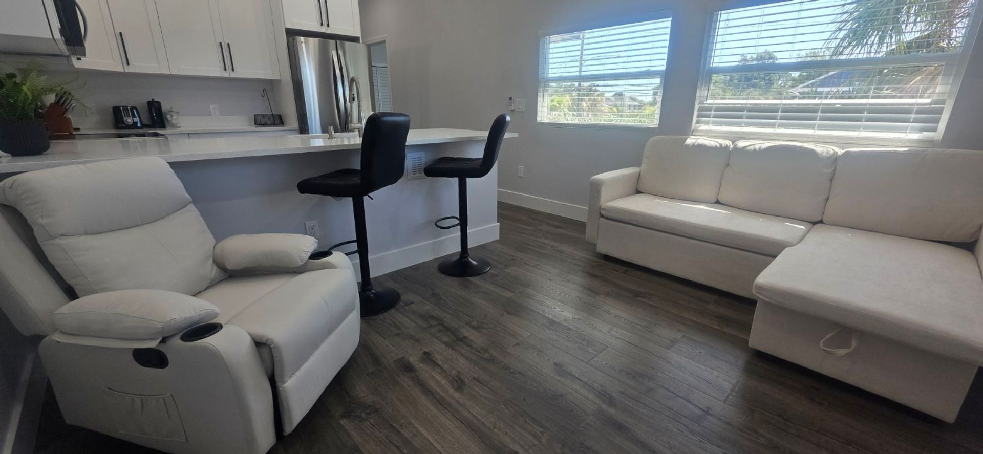 Saint Petersburg Apartment: 165 17th Ave SE