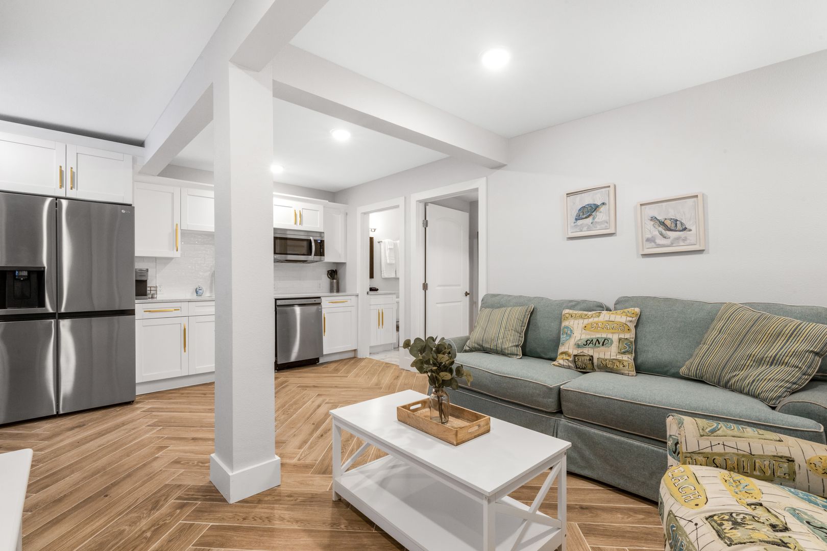 Saint Petersburg Apartment: 166 17th Ave SE