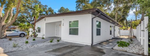 ⭐ Charming 2 Bedroom, 2 Bathroom Dunedin Triplex – Prime Location! – photo 1