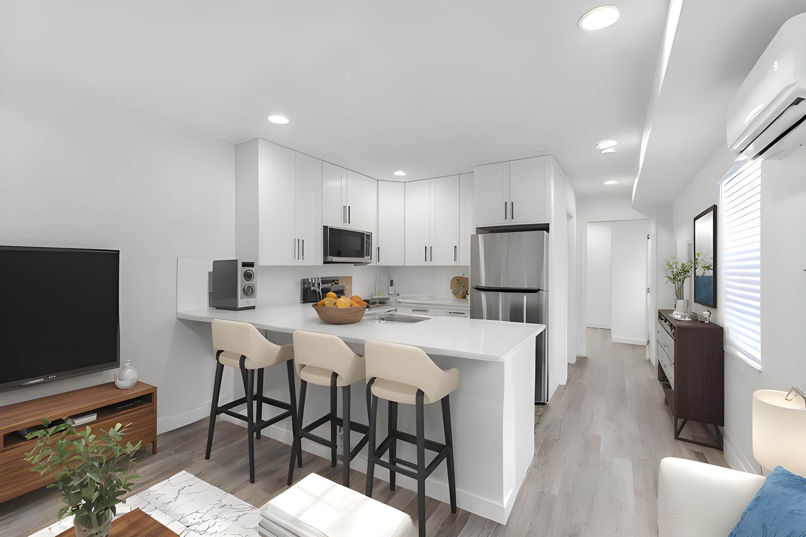 Saint Petersburg Apartment: 165 17th Ave SE