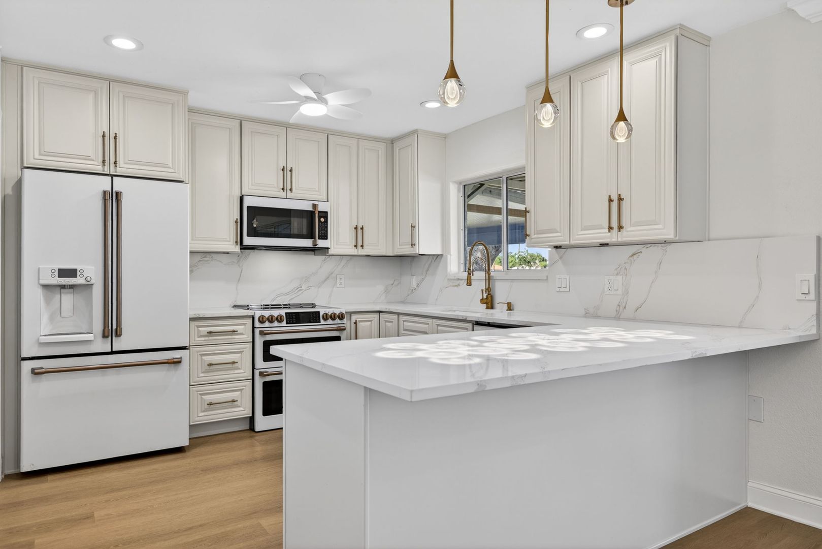 St. Petersburg Townhome: 6497 Cape Hatteras Way NE #3
