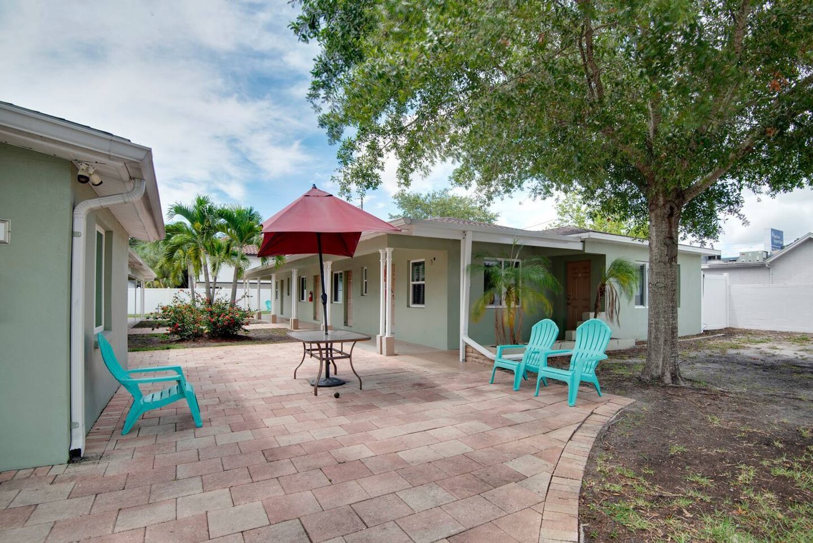Saint Petersburg Apartment: 310 24th Ave N