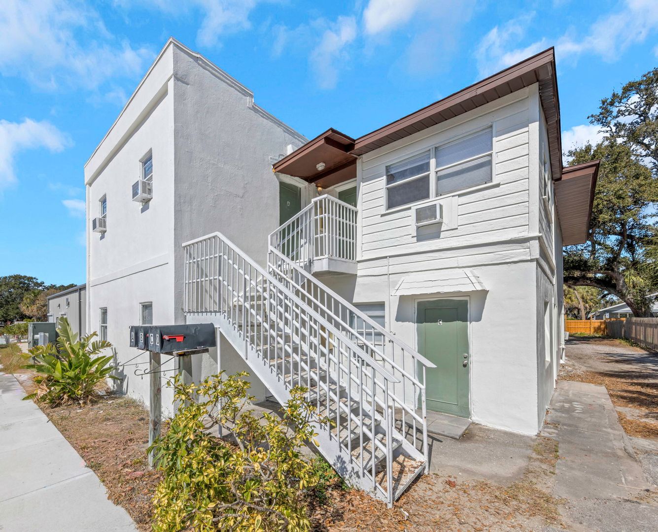 Dunedin Apartment: 416 Skinner Blvd