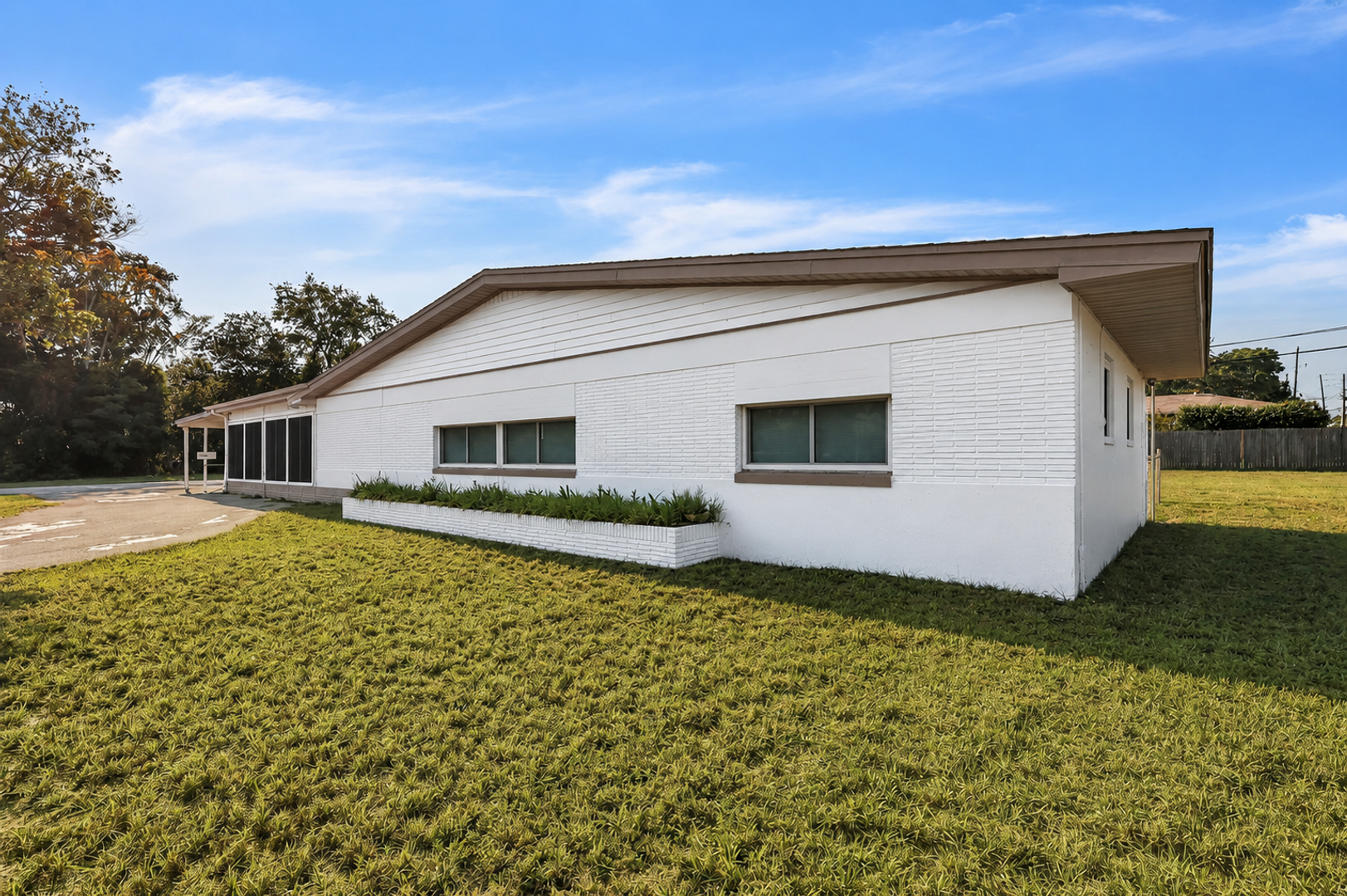 Clearwater Apartment: 2634 South Dr.