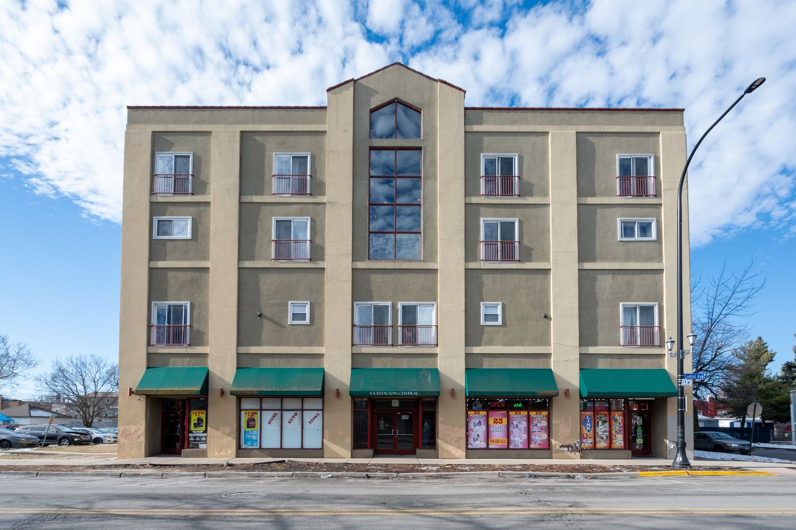 Cicero Apartment: 2300 S Central Ave