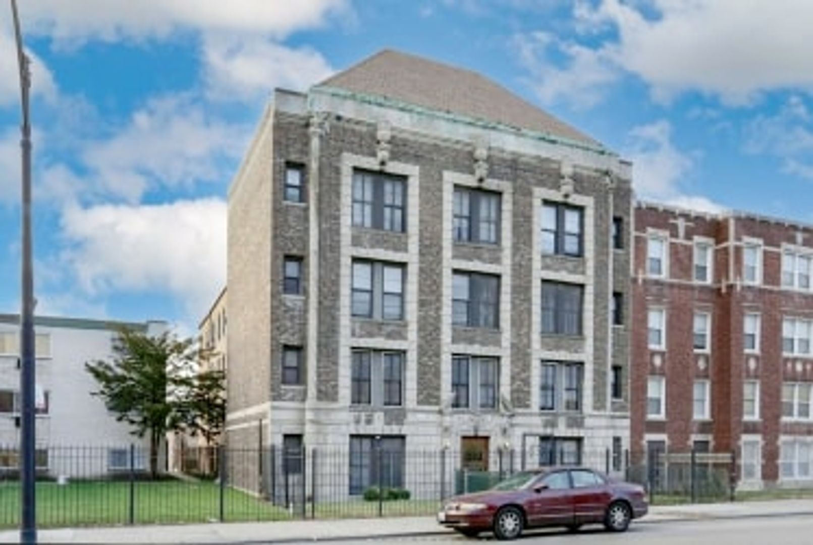 Chicago Apartment: 156-158 N Central Avenue