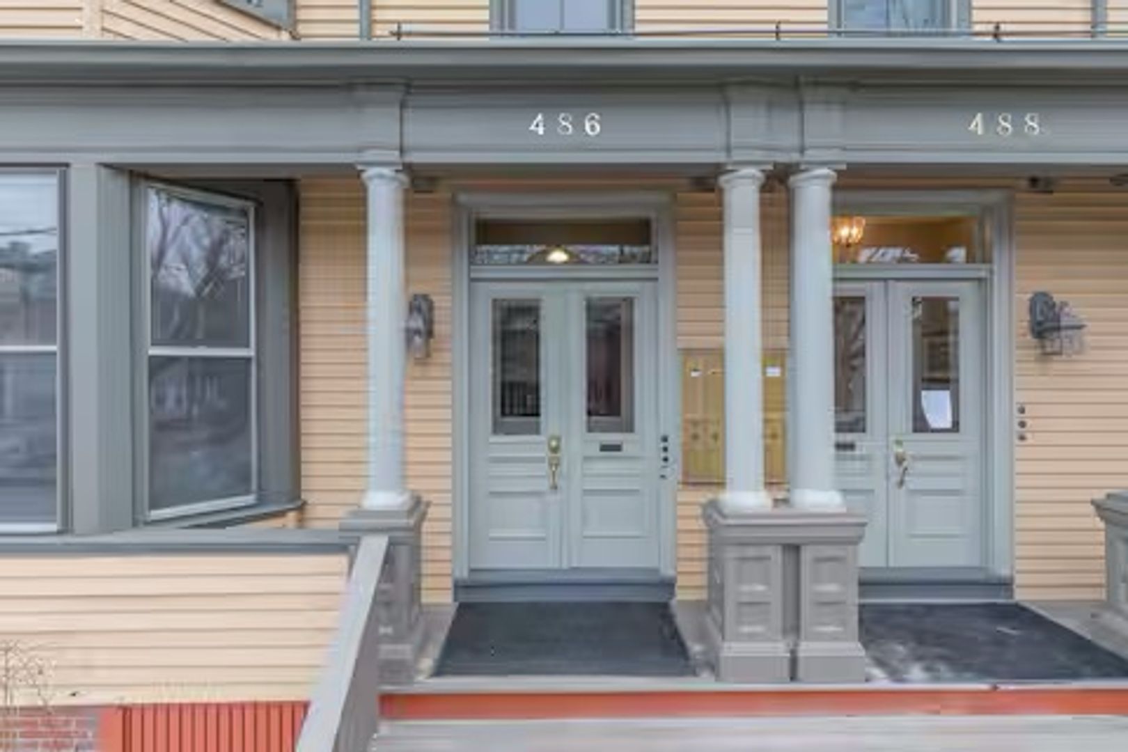 Portland Apartment: 486 Cumberland Avenue