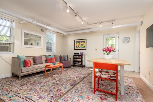 Fully Furnished Parkside 3BR – photo 1