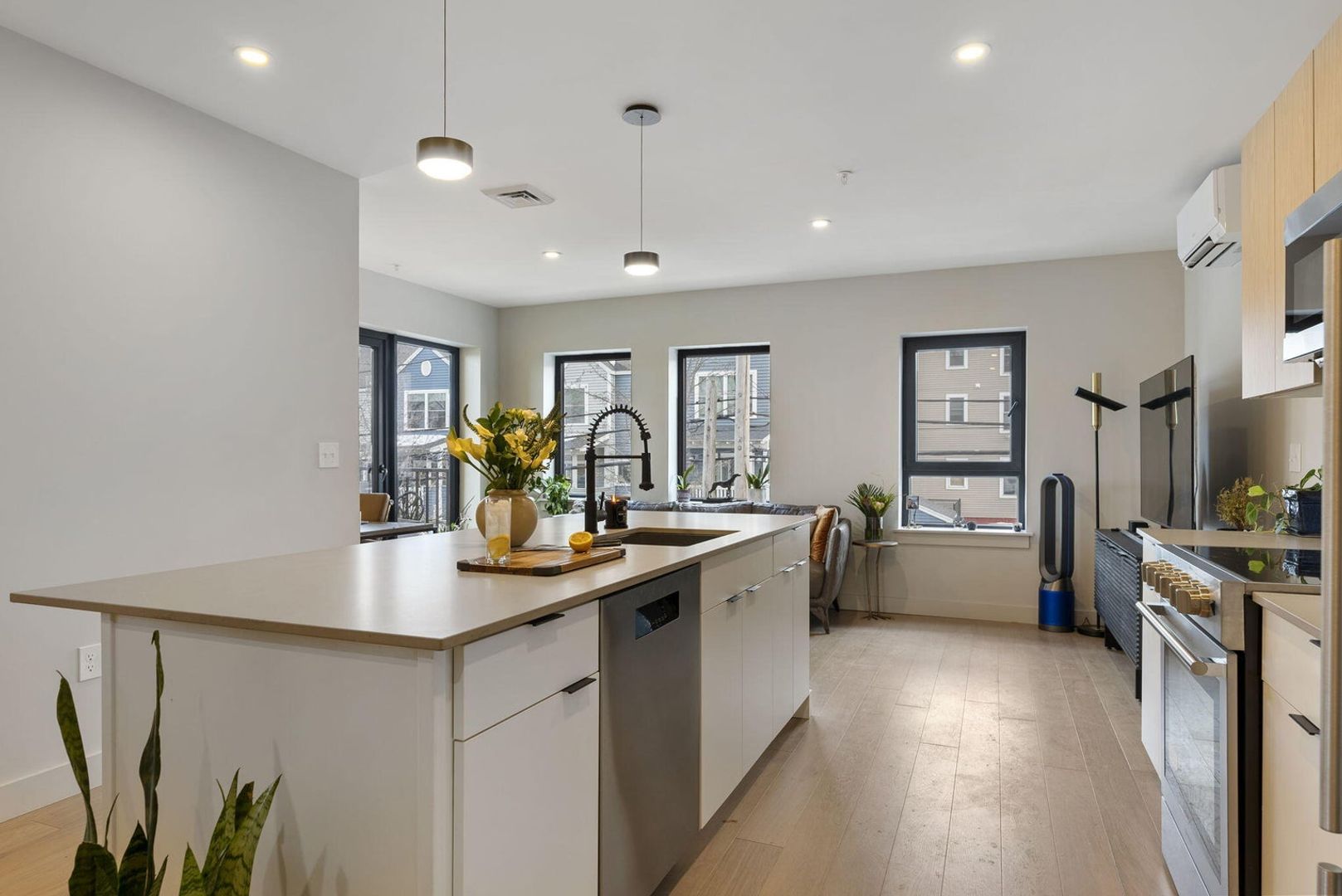 Fully Furnished 2BR condo for rent