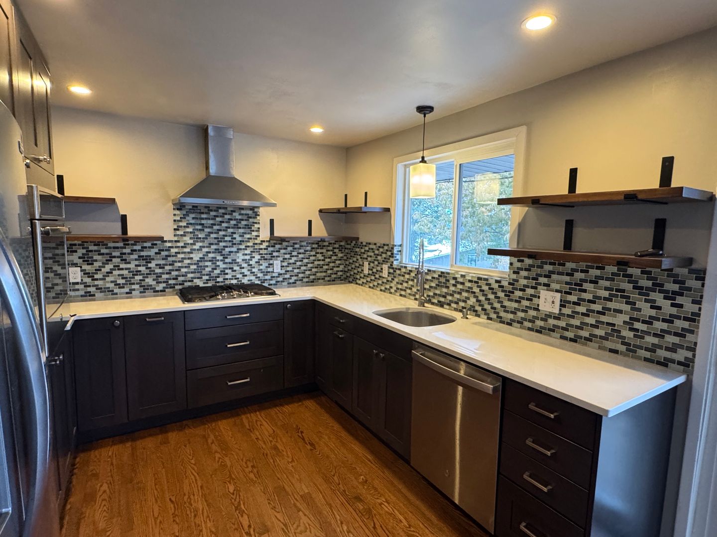 Anacortes House: 3918 S Avenue