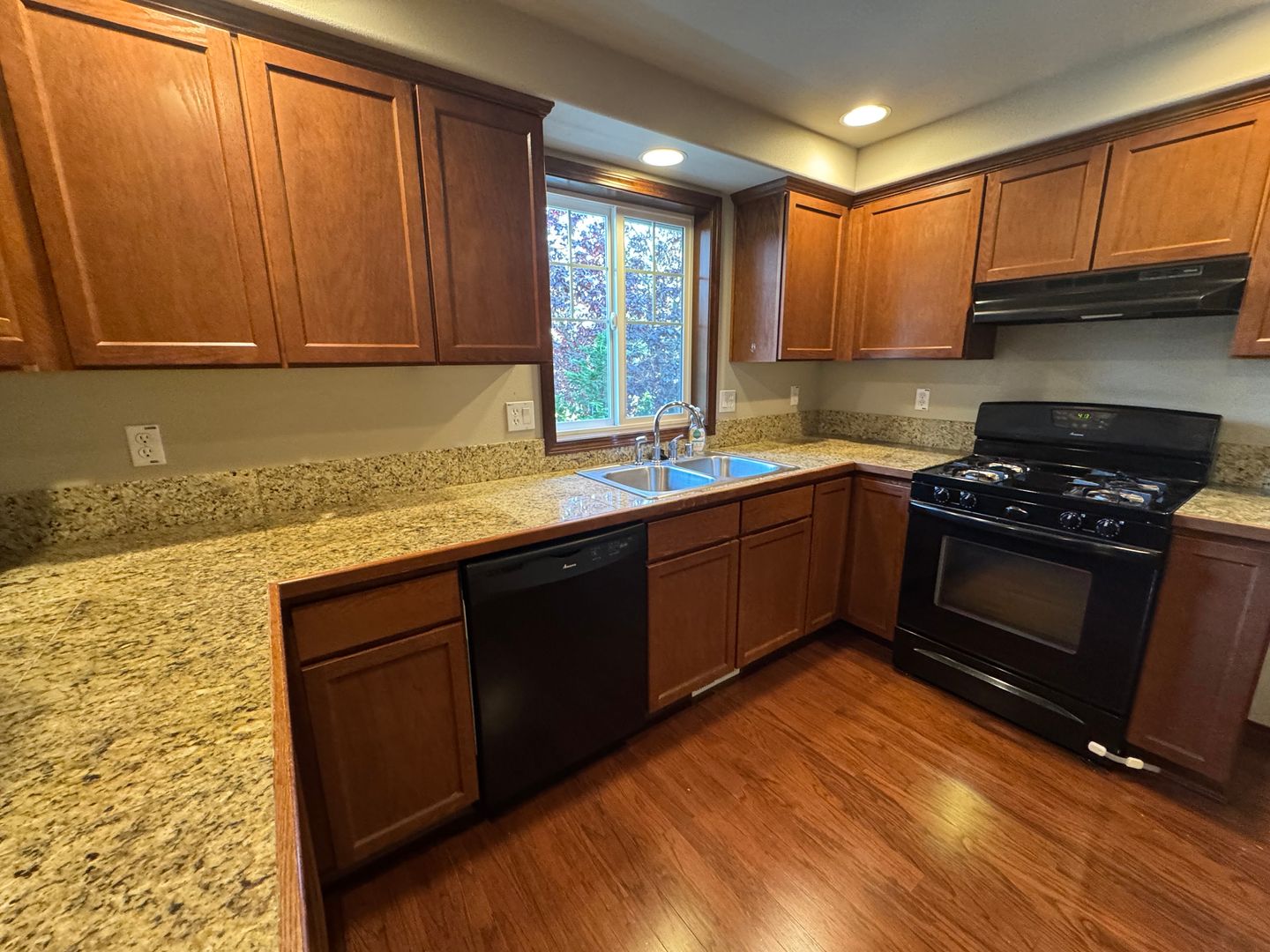 Mount Vernon House: 4469  Jacob Place