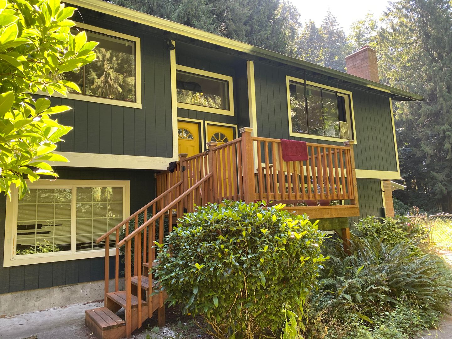 Stanwood House: 21321 Marine View Drive #A