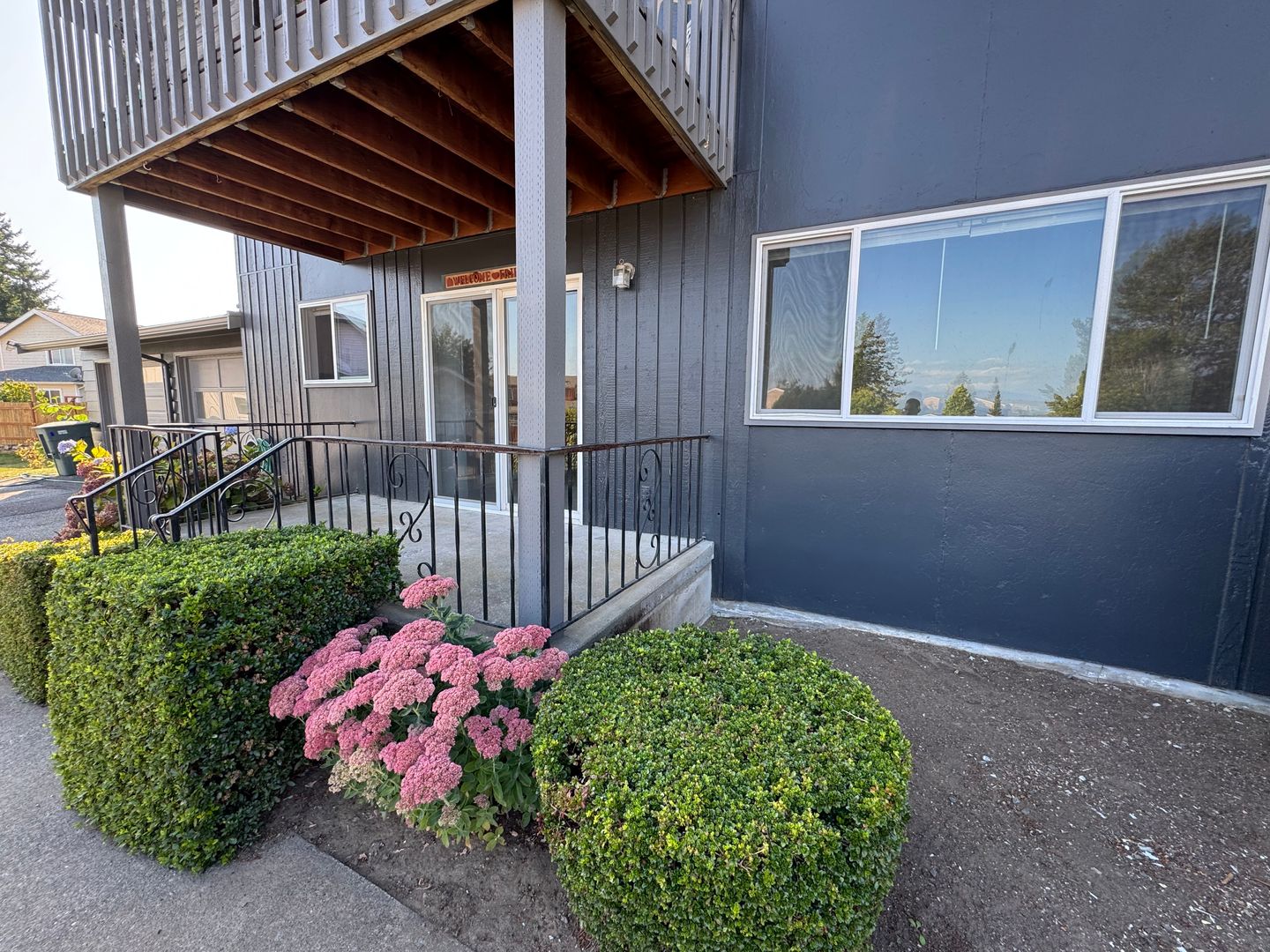 Ferndale Apartment: 2166 Eastview Place