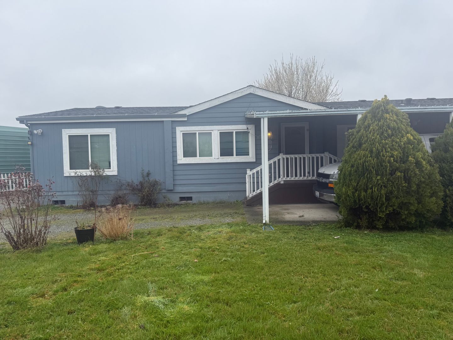 Mount Vernon House: 1904 N 32nd Place