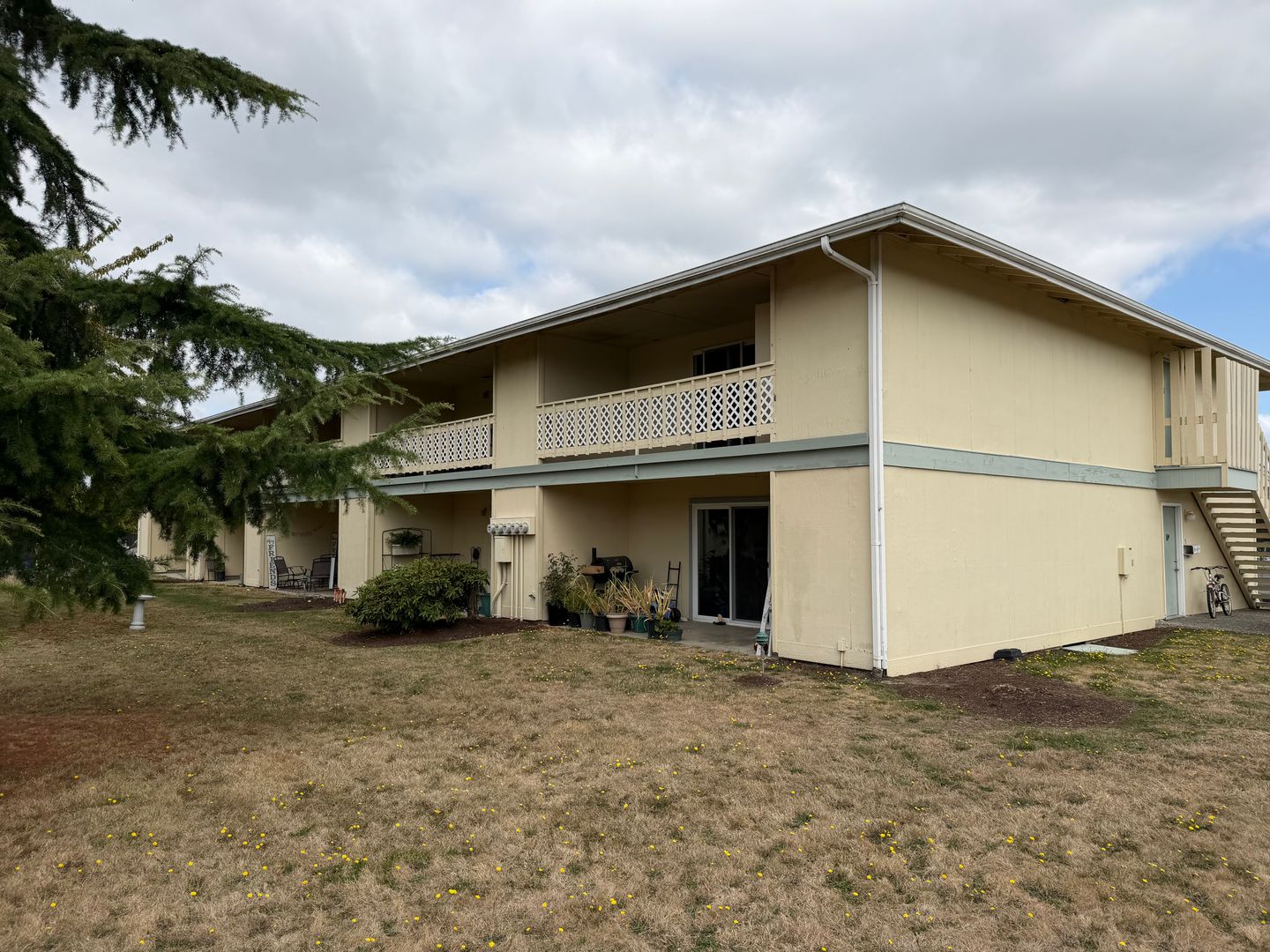Mount Vernon Apartment: 210 N. 15th Street