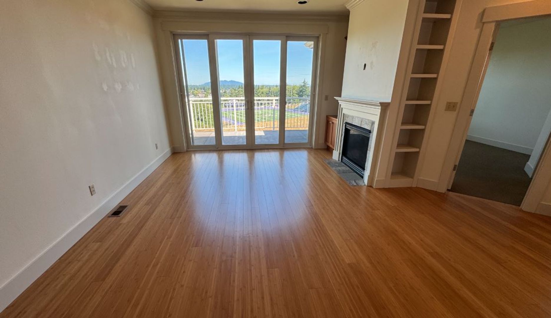 End Unit, 3 Bed, 2.5 Bath PLUS Bonus Room, Anacortes 10 of 12