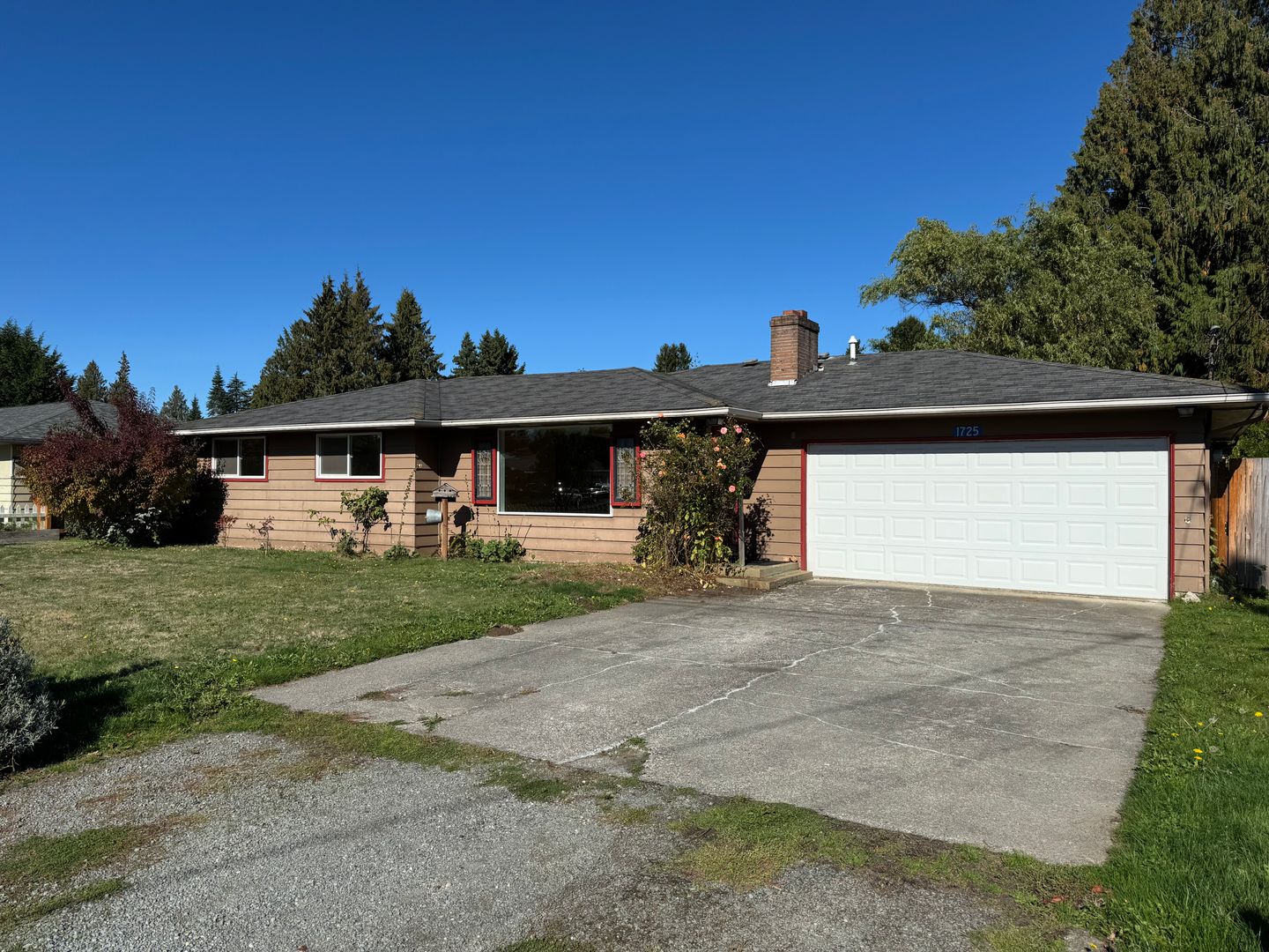 Burlington House: 1725 Sunset Dr.