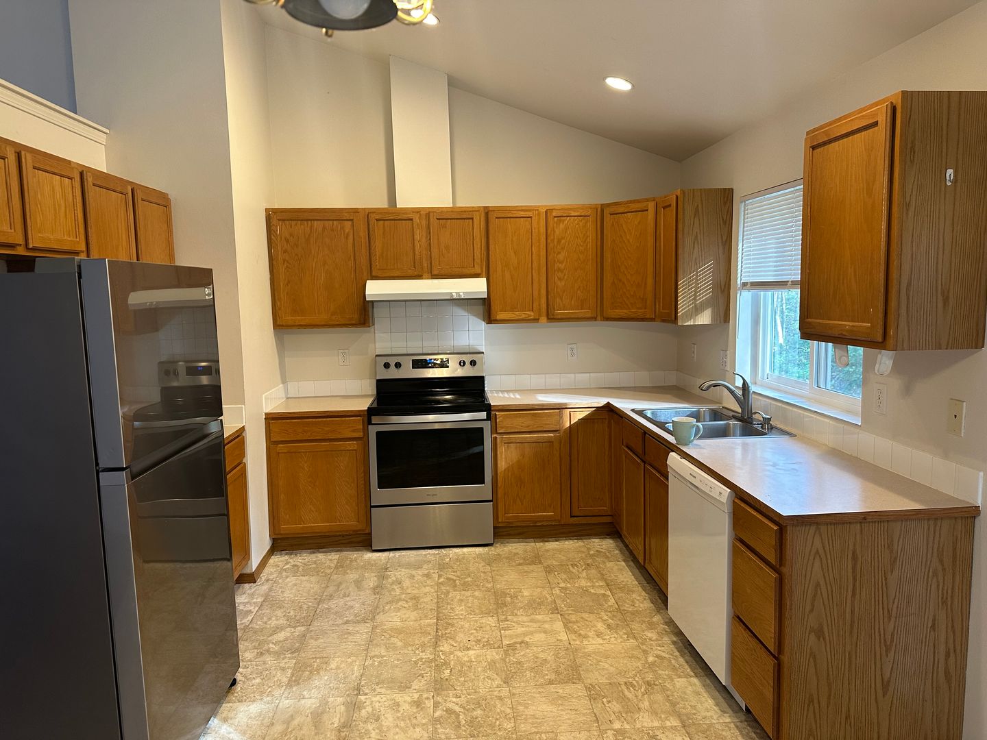 Burlington Apartment: 1062 Andis