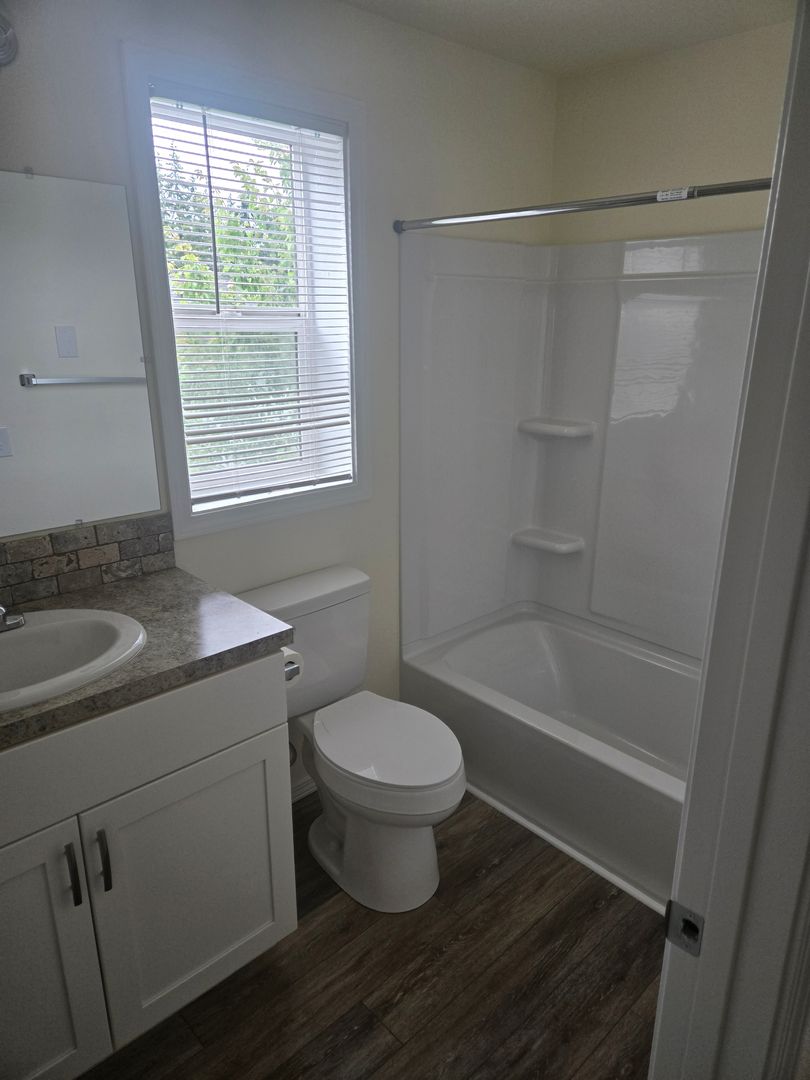 Mount Vernon Apartment: 326 Stanford Drive