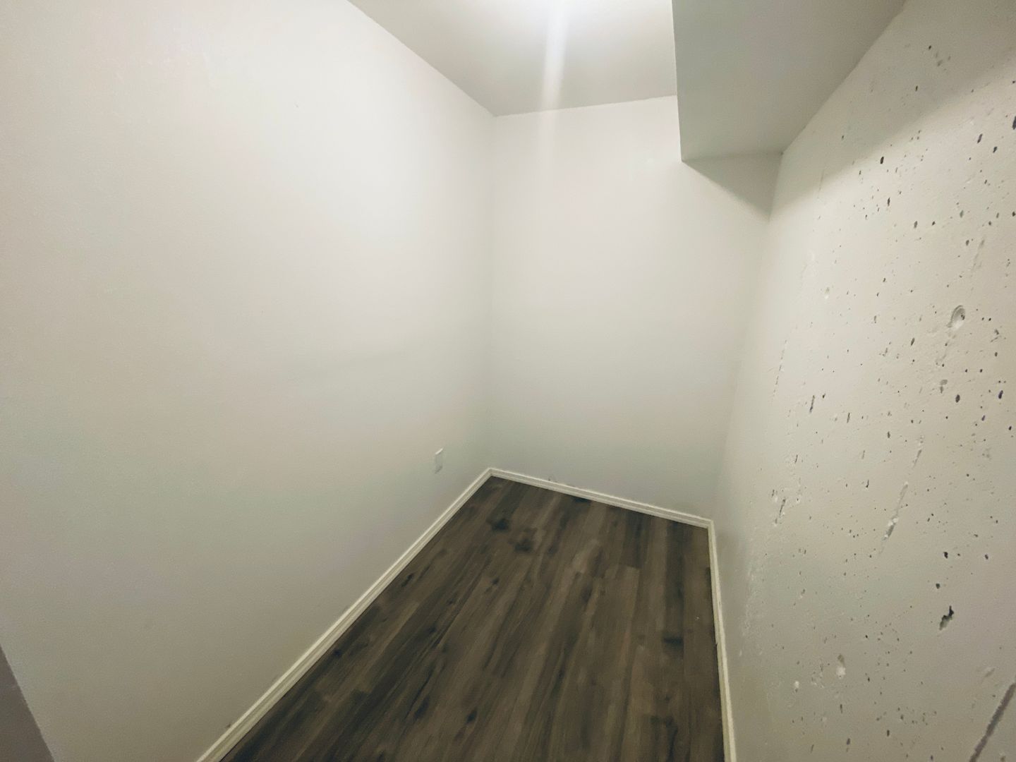 Stanwood House: 21321 Marine View Drive #B