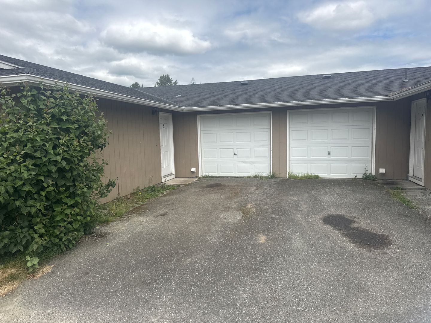 Burlington Apartment: 11217 N Skagit St.
