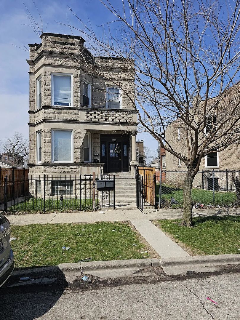 Chicago Apartment: 1316 S. Springfield Ave