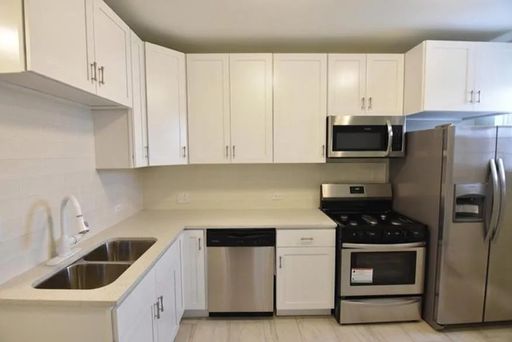 5318 W Monroe Unit 2 - 3 bed 1 bath – photo 1
