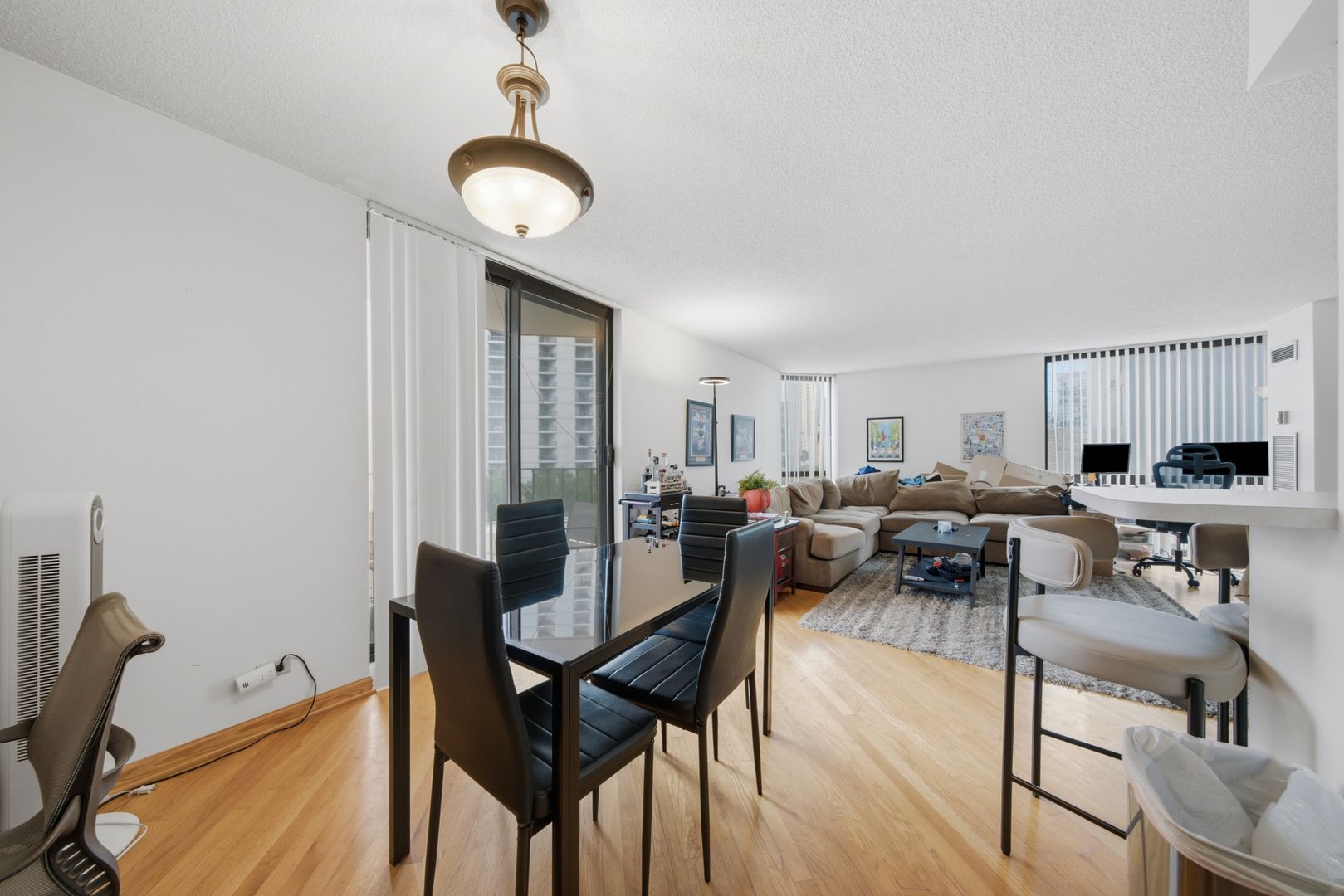 70 W Huron St Apt 502 6 of 12