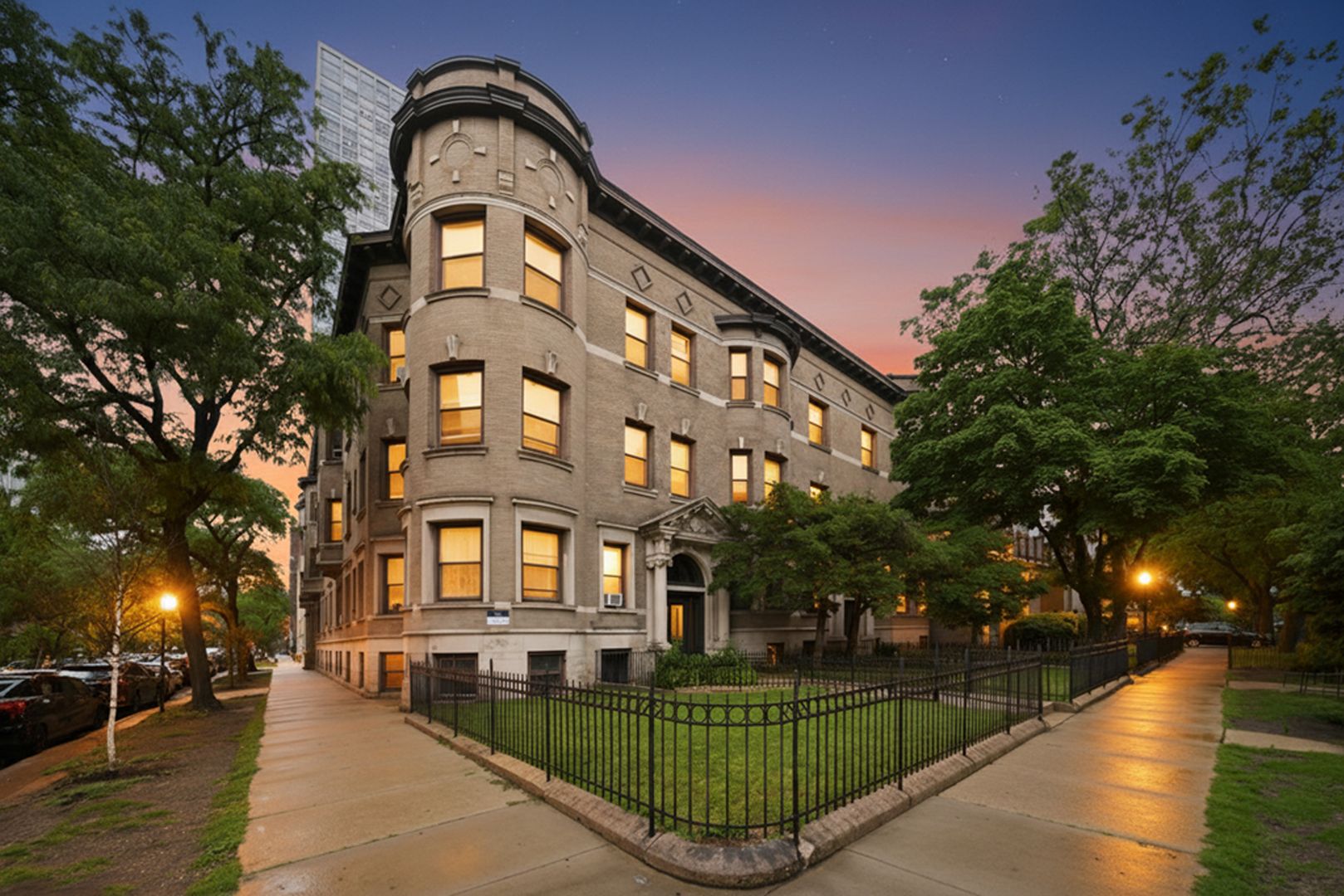 Chicago Apartment: 668-72 W. Sheridan Rd; 3915-17 N. Pine Grove