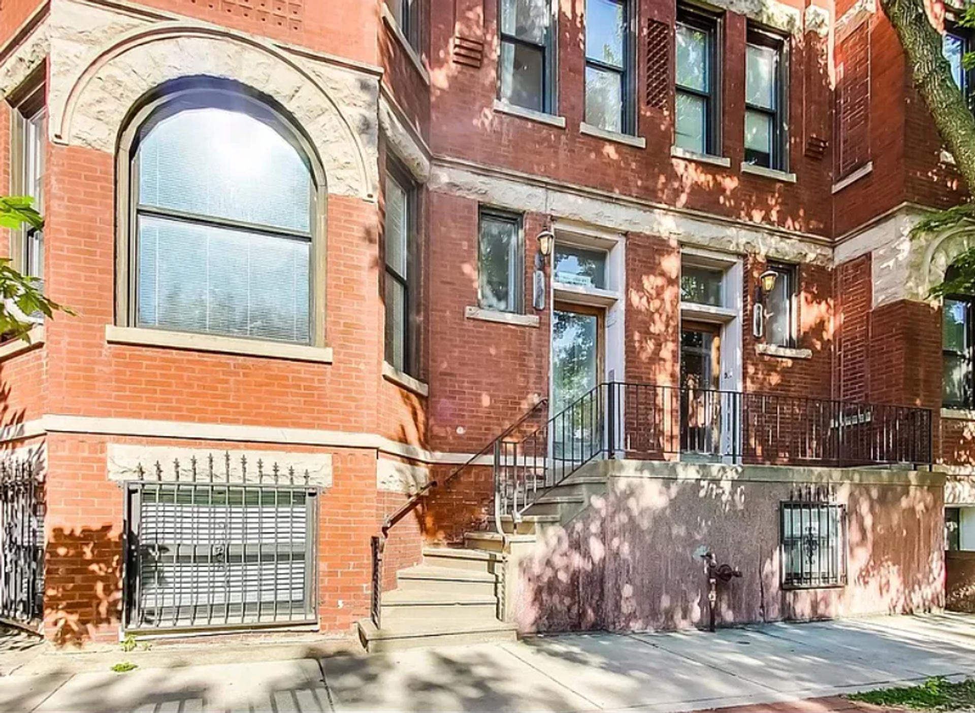 Chicago Apartment: 921-25 S Laflin St