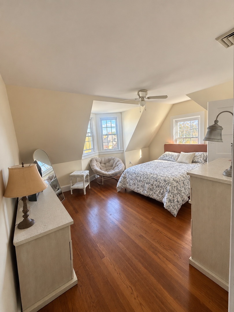 New Bedford Apartment: 413 County St.