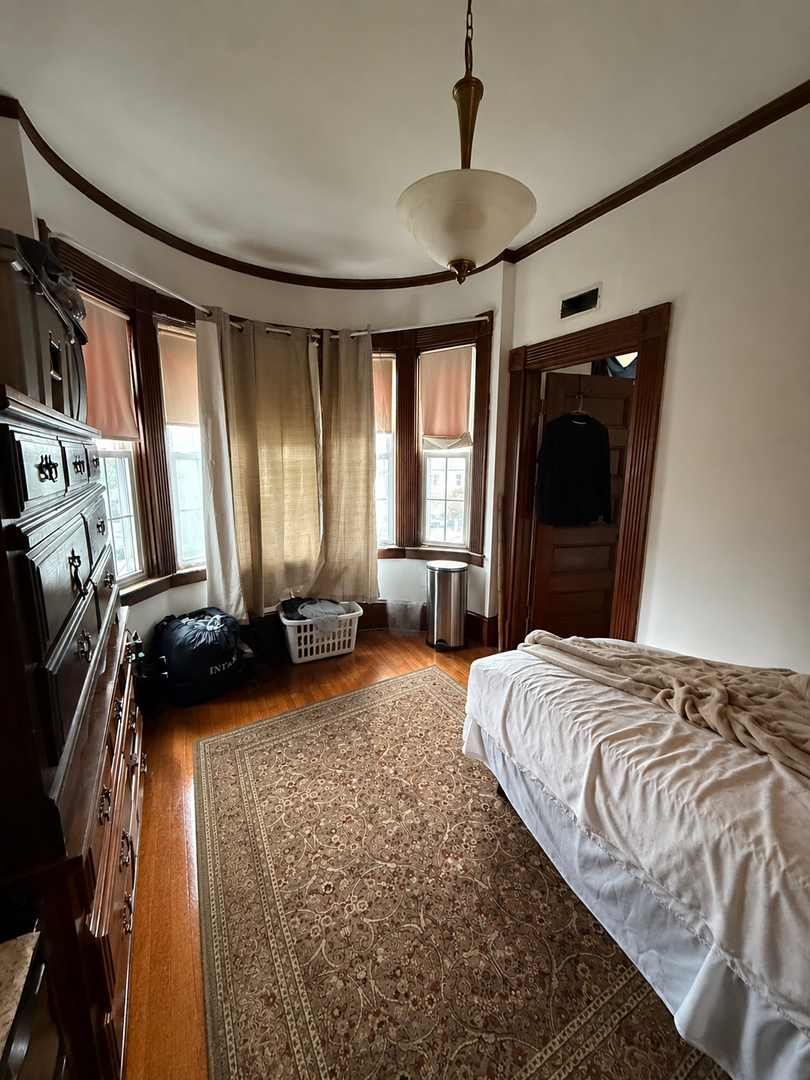 New Bedford Apartment: 413 County St.