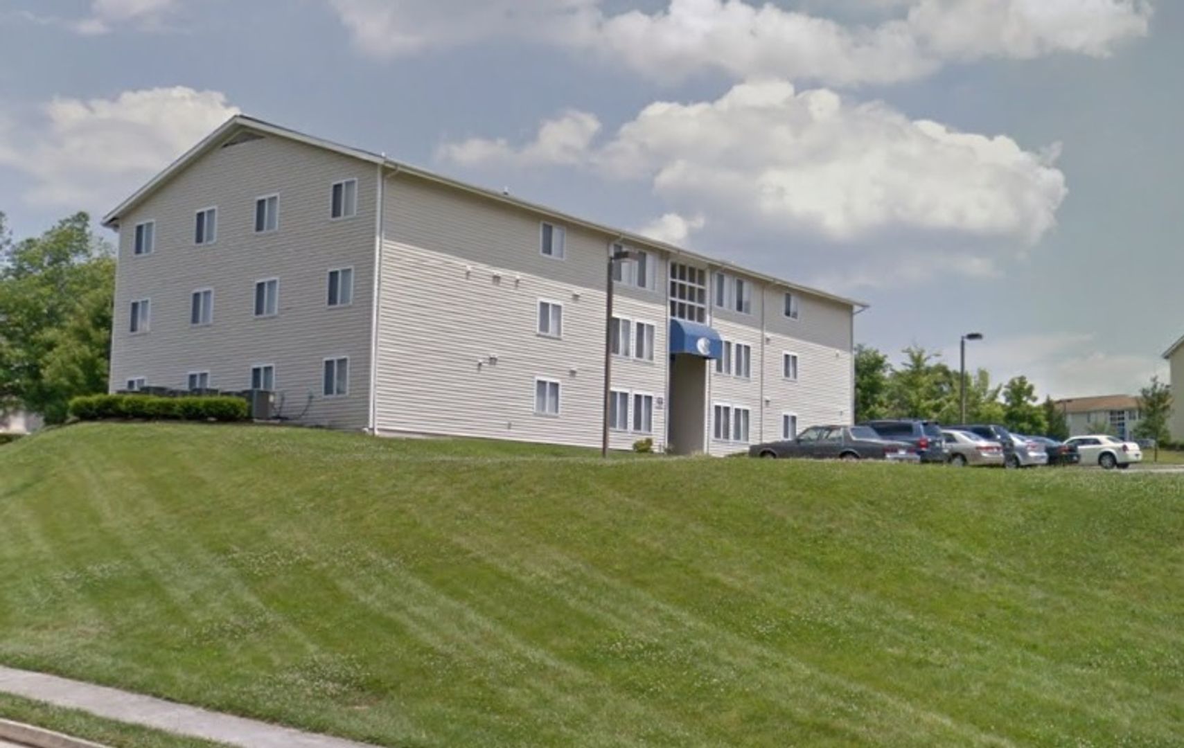 Blacksburg Apartment: 1700-1790 Liberty Lane