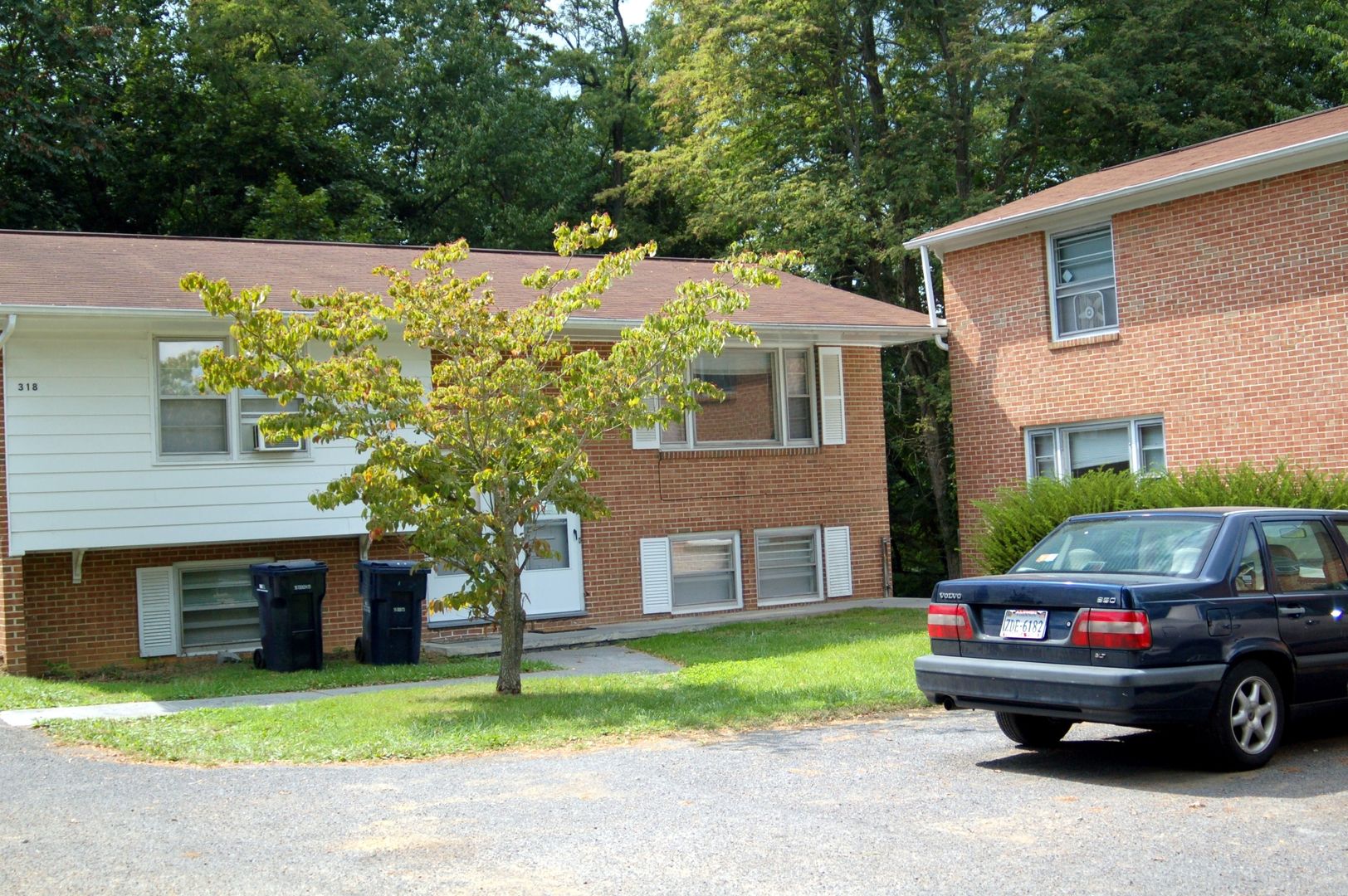 Blacksburg Apartment: 318 Willard Dr.
