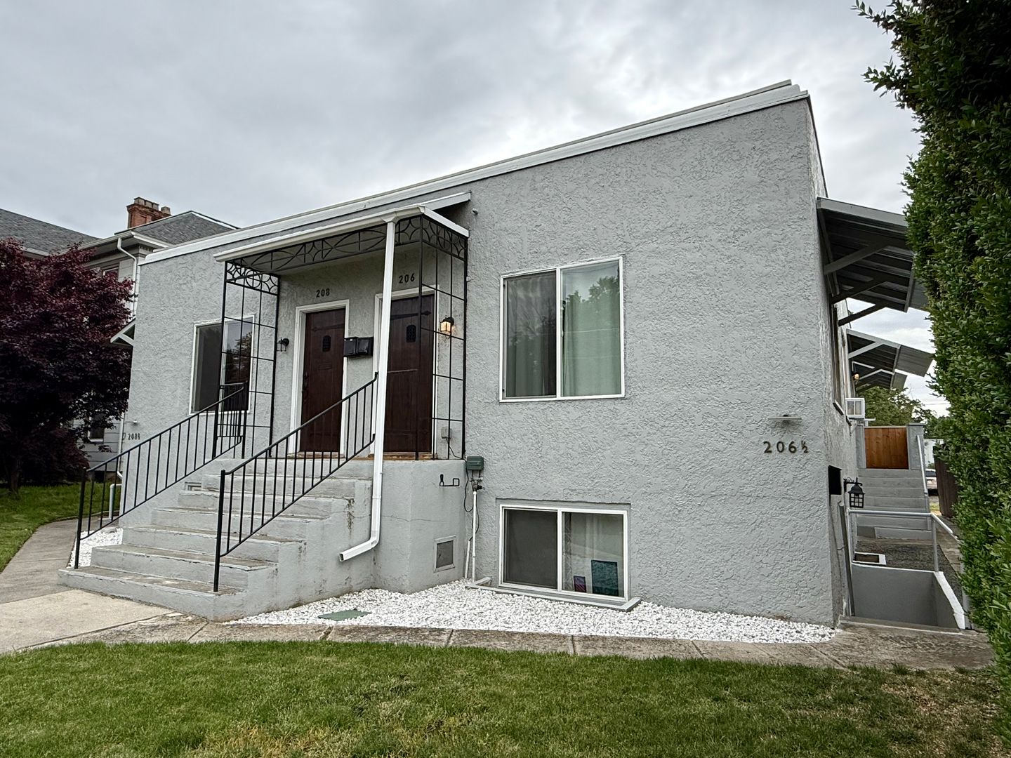 Lewiston Apartment: 208 5th St