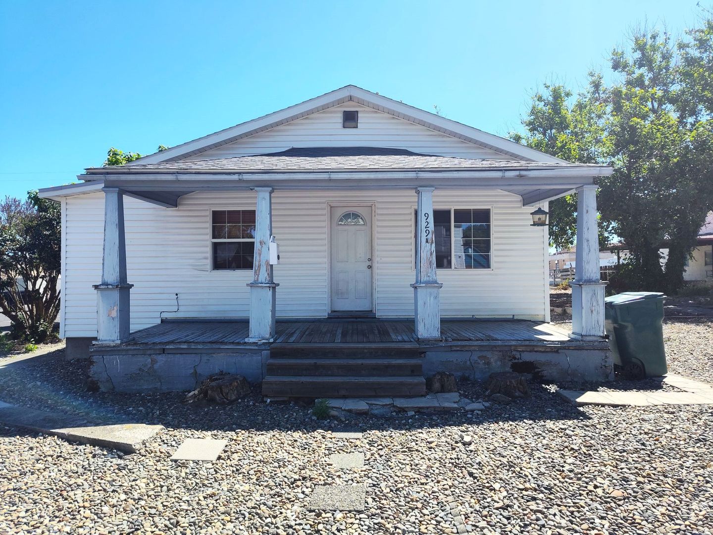 1 Bedroom 1 Bathroom Clarkston - NEW RENOVATIONS COMING!!!