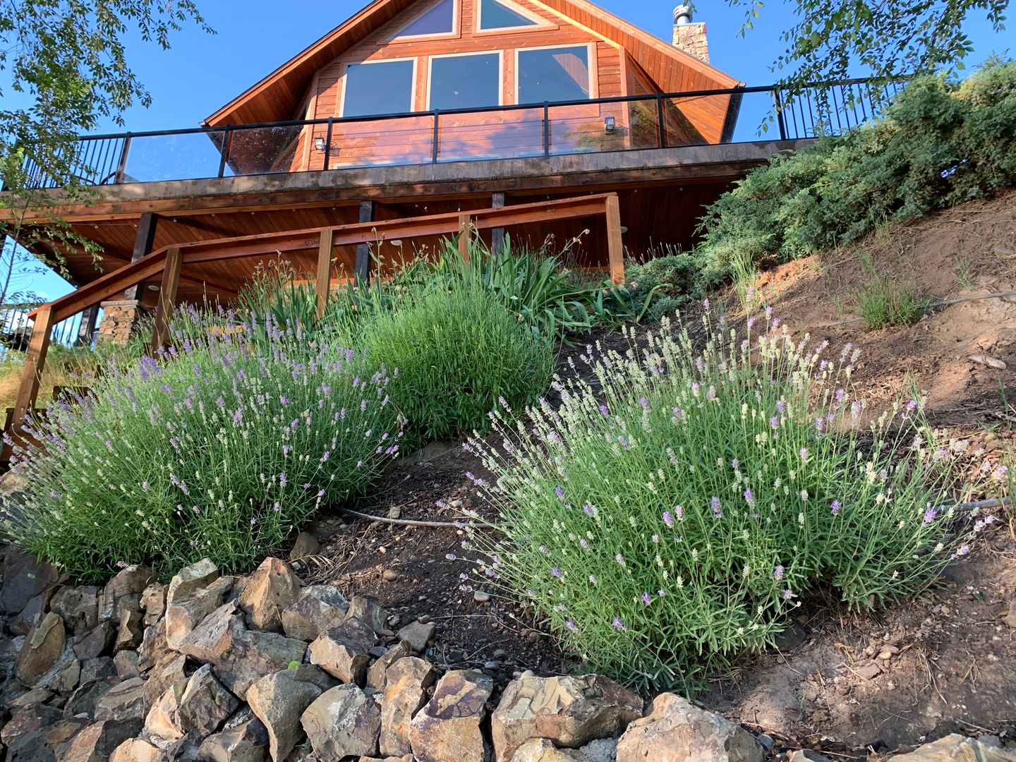 Juliaetta House: 24245 Hewett Rd