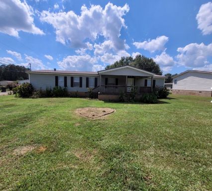 Madison Co. Colbert- Hunter Est. Lot 8, 3355 Hardman Morris Rd. Colbert, GA .Manufactured Home - 3-bedroom, 2 bathroom - Right off Highway 72
