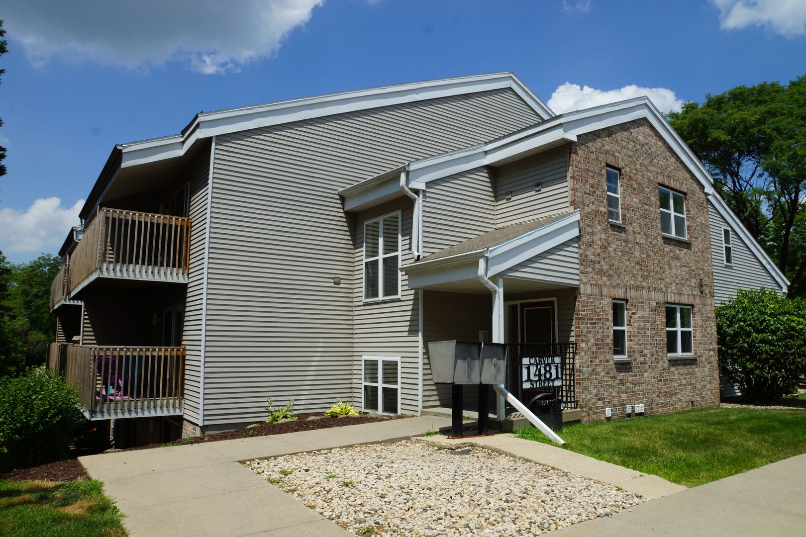 Madison Apartment: 1481 Carver St Apt #108
