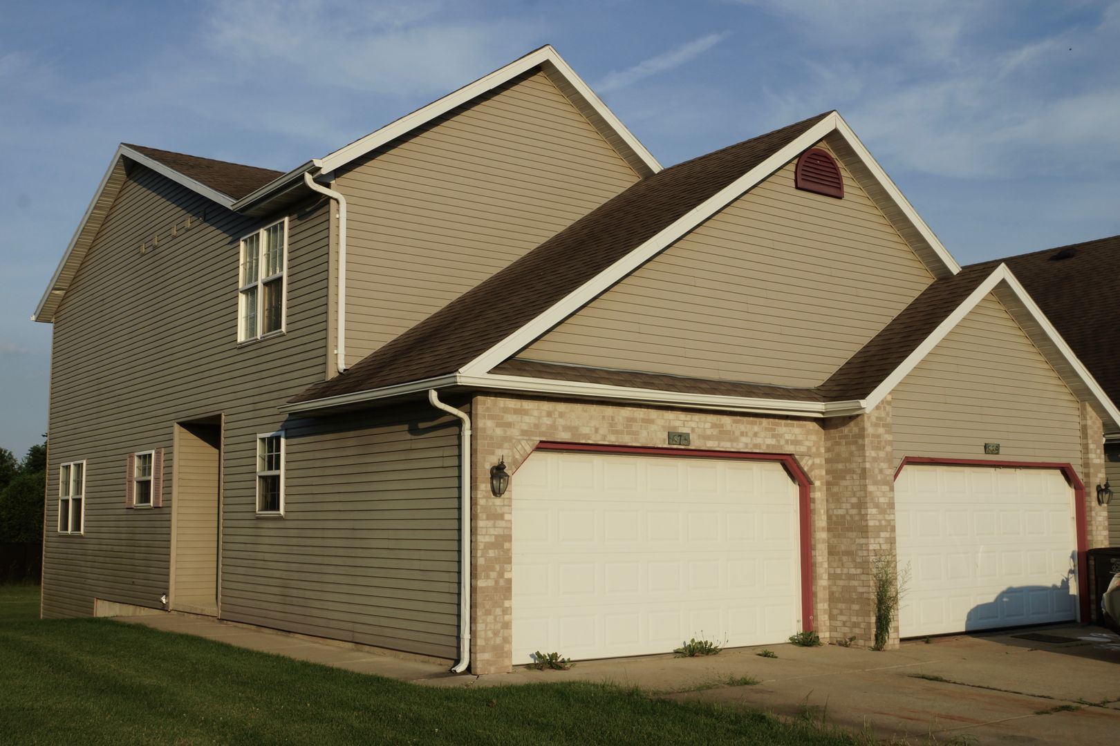 Stoughton Townhome: 669 Nygaard Street