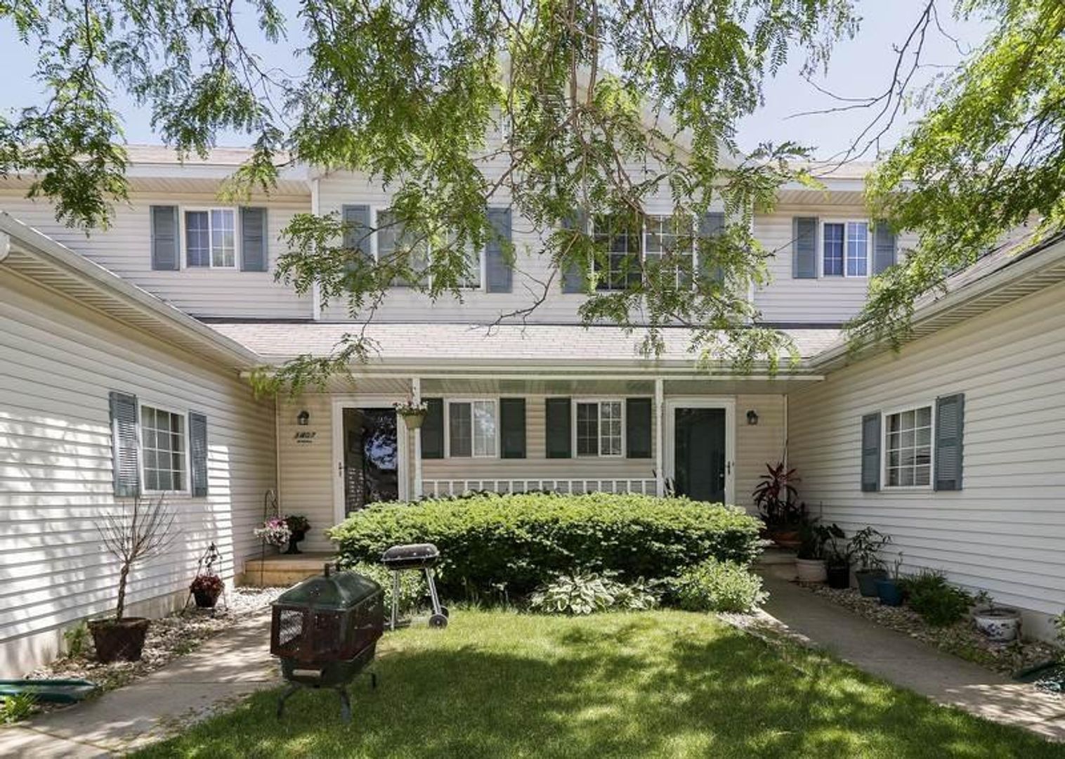 Madison Multiplex: 1405-07 Glacier Hill Drive