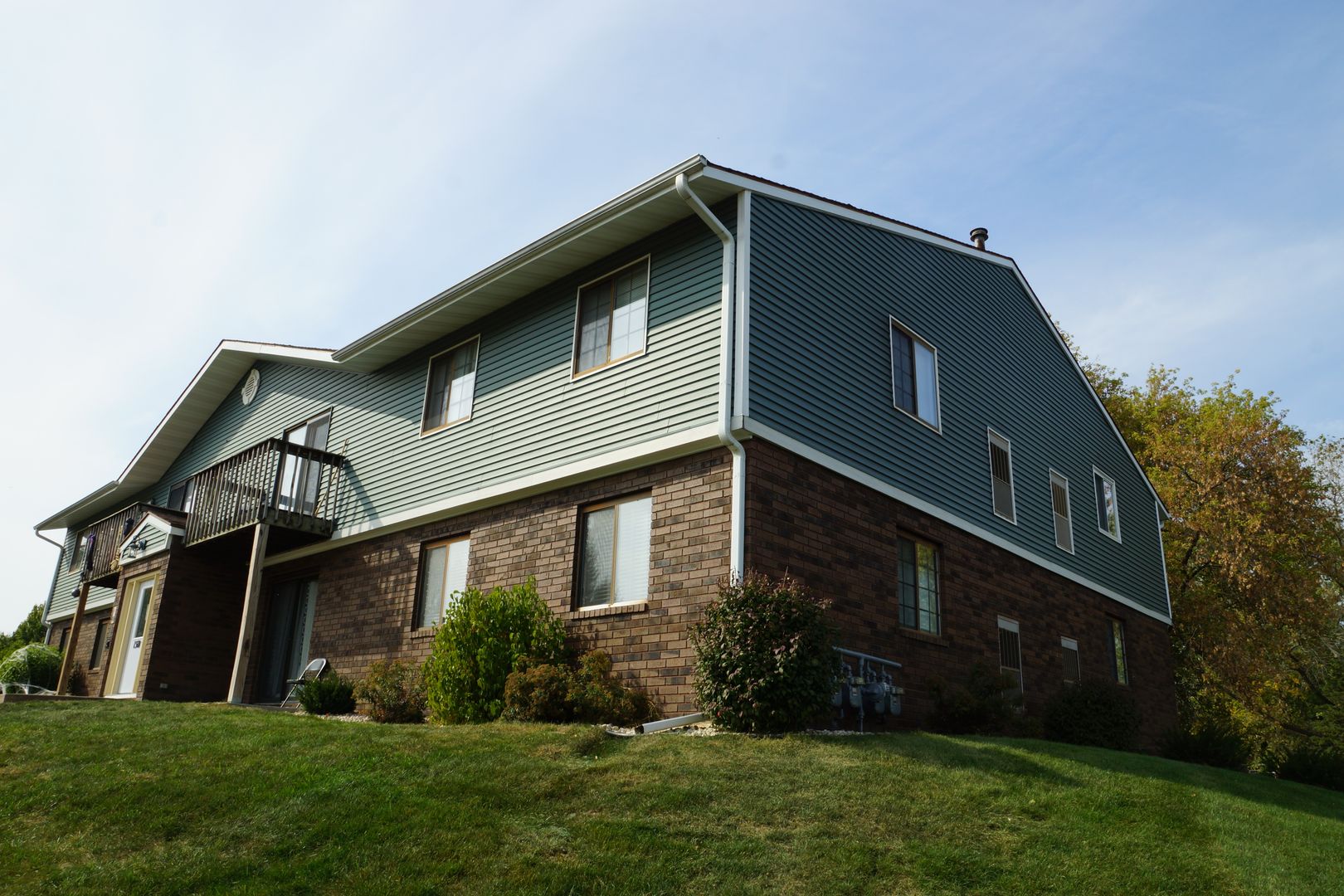 Stoughton Apartment: 1510 Kenilworth Court