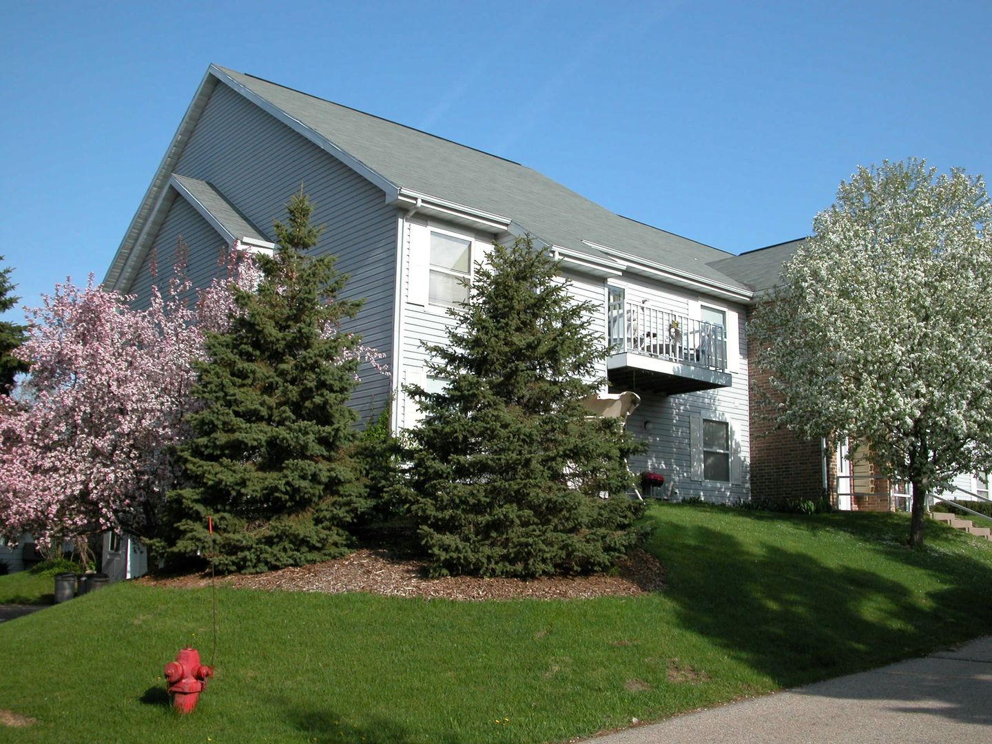 DeForest Apartment: 112 Antique Lane