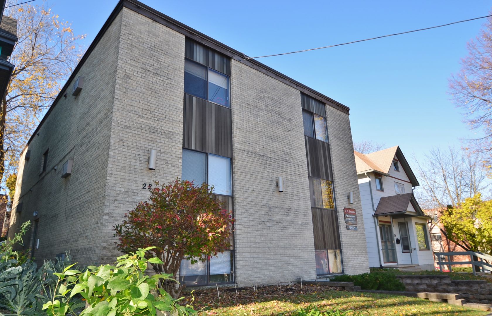 Madison Apartment: 22 N Franklin St