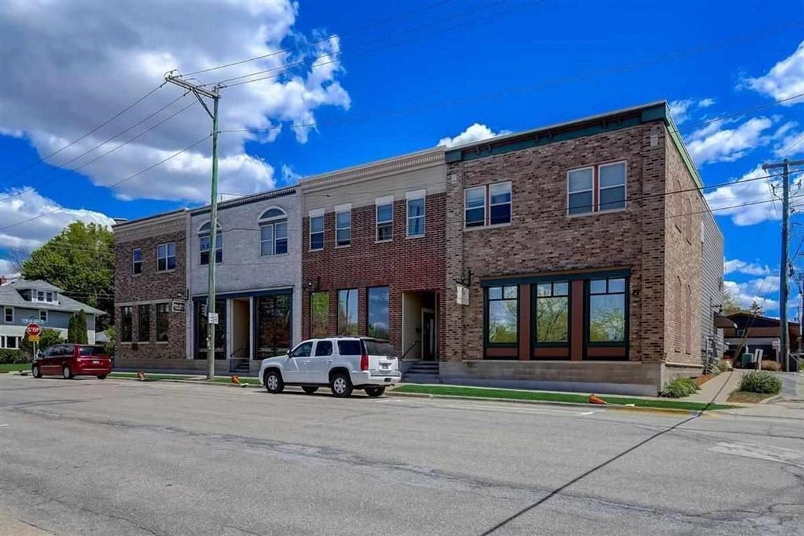 Stoughton Condo: 117 E Washington St