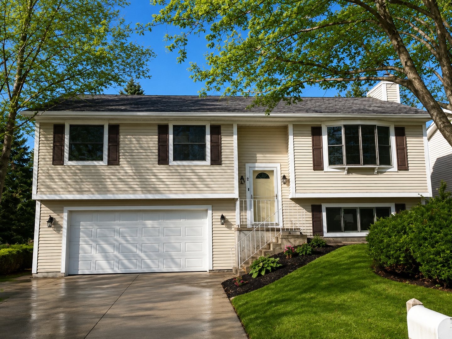 Madison House: 2 Crossbridge Ct.