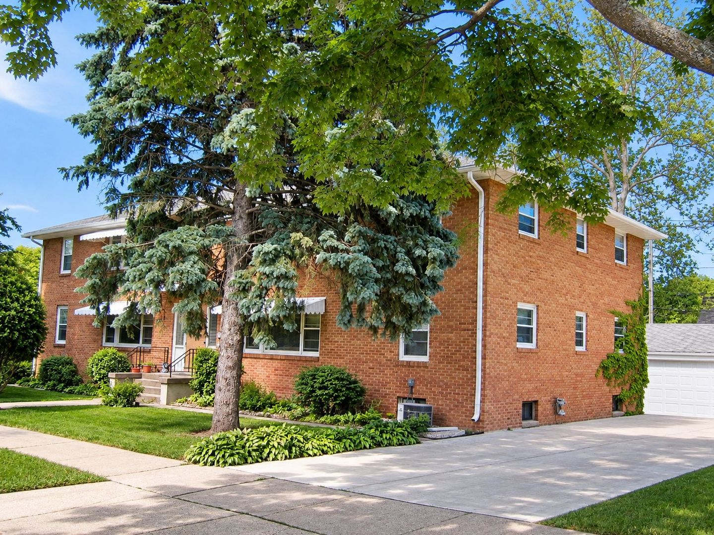 Madison Apartment: 401 Berwyn Drive