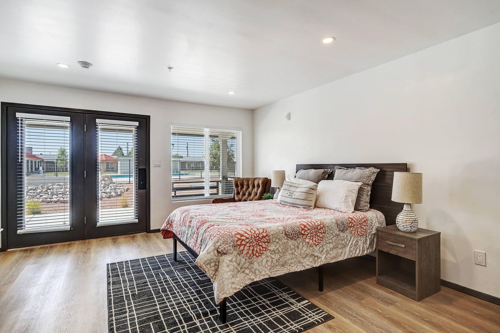 Rio Rancho Apartment: 1465 Rio Rancho Blvd SE